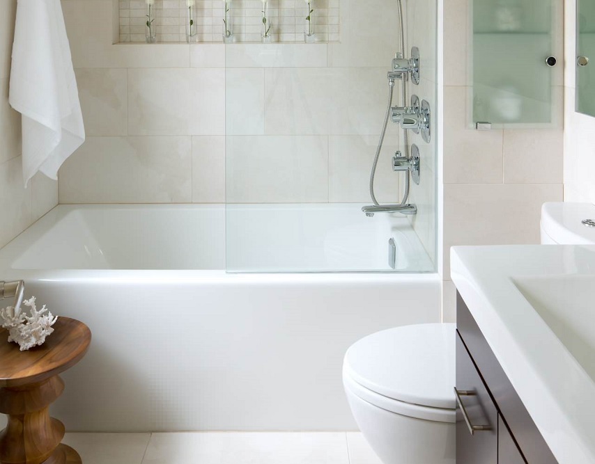 alcove bathtub in the bathroom